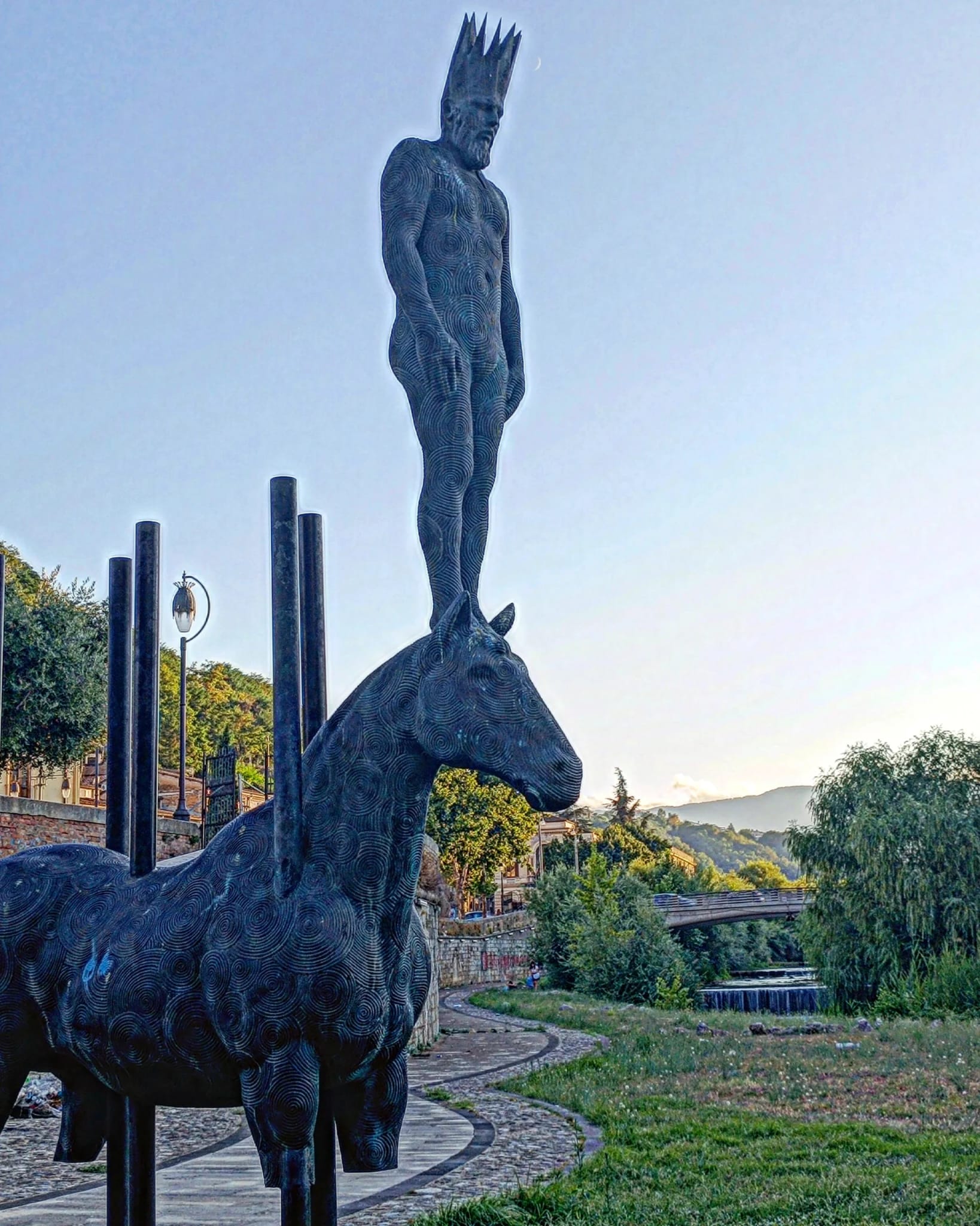 Statua di Alarico, Cosenza