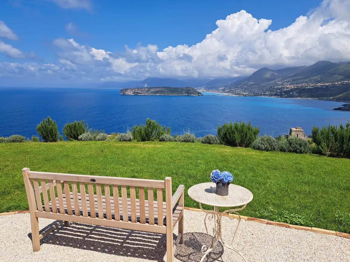 Viaggio a San Nicola Arcella, tra borgo e mare