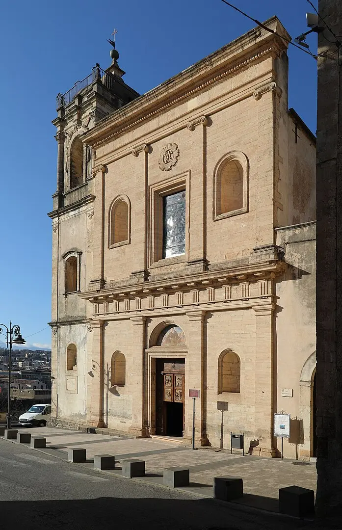 /storage/images/12490/697px-Cosenza%2C_san_francesco_di_paola%2C_esterno%2C_facciata_01.jpg