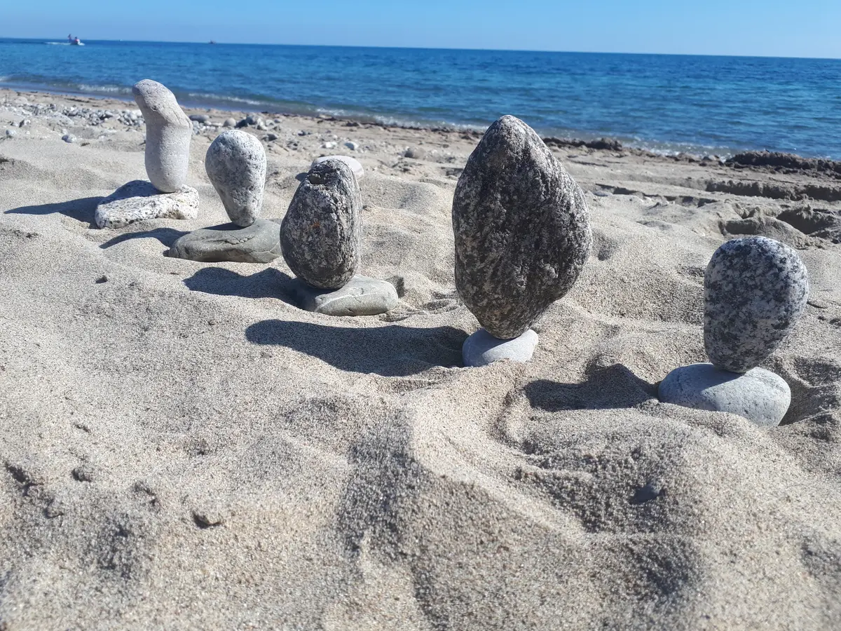 Stone balancing in Calabria
