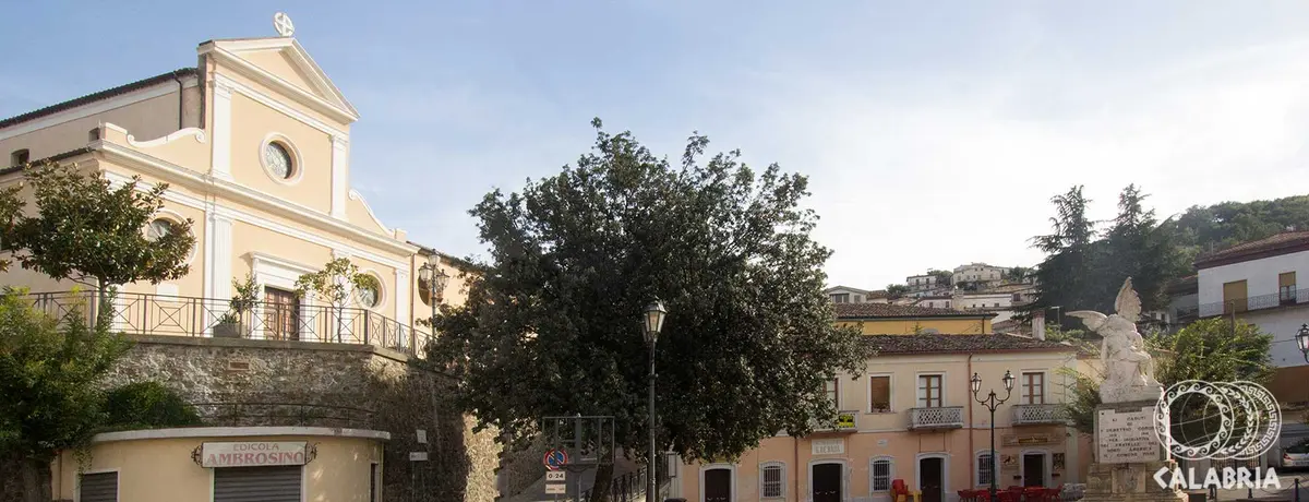 San Demetrio Corone