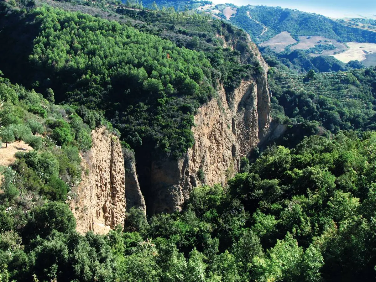 Trekking nelle Valli Cupe, uno dei canyon più grandi d’Europa