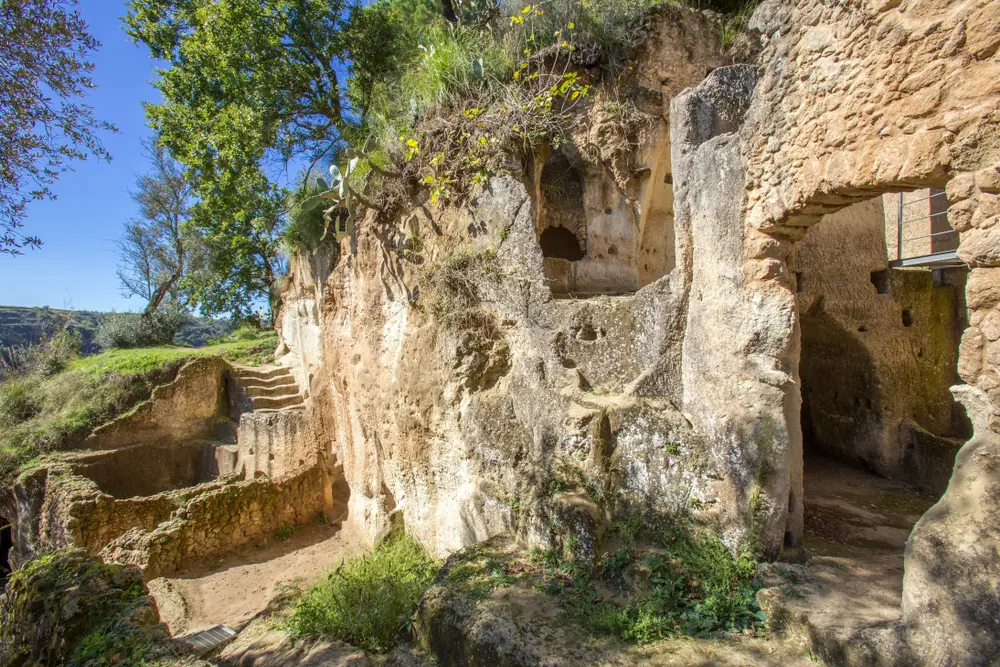 A visit to Zungri Caves, the City of Stone