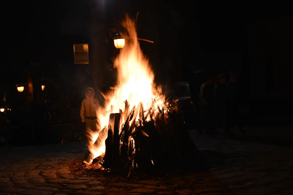 La Sila Posto Meraviglioso - Il dolce profumo della #Deda accendi fuoco  antico. #altritempi #camino #racconti #nonni #sila #calabria