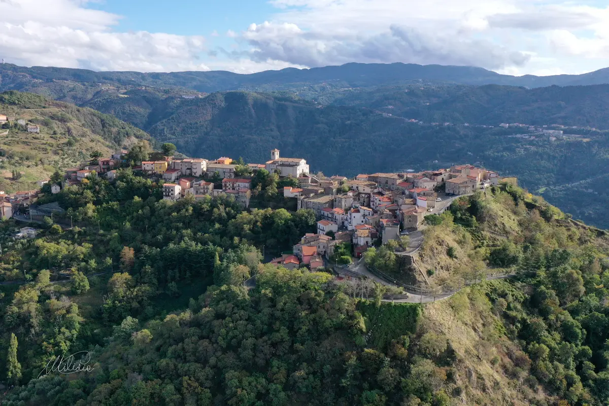 Cosa vedere ad Acri, borgo ricco di tesori nascosti