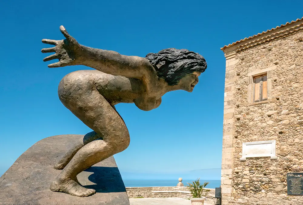 Nel borgo di Fiumefreddo Bruzio, tra I Borghi più Belli d'Italia