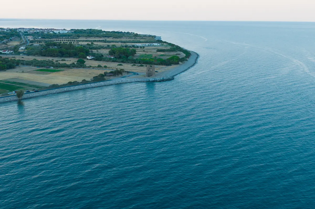 Diving in the Amendolara Shoal, a submerged treasure