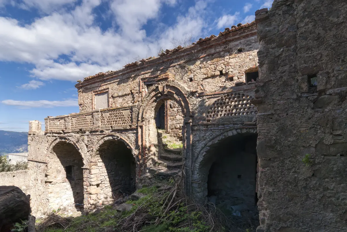 Ferruzzano Vecchio - Saccuti