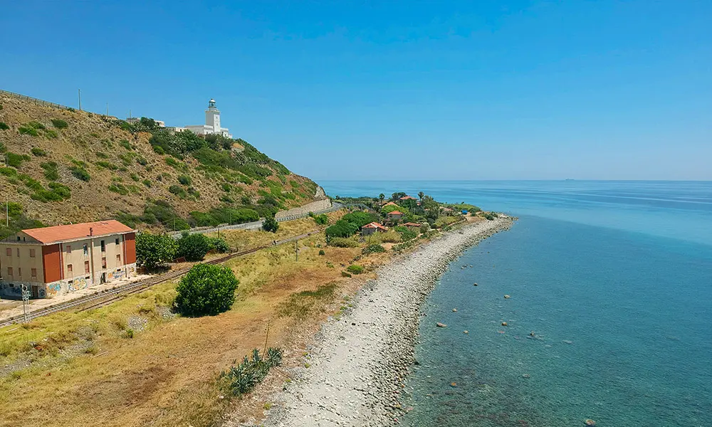 Pavese e la Calabria, itinerario letterario a Brancaleone