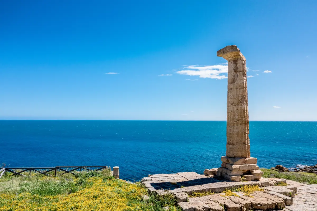 Crotone Airport: what to see in the surrounding area