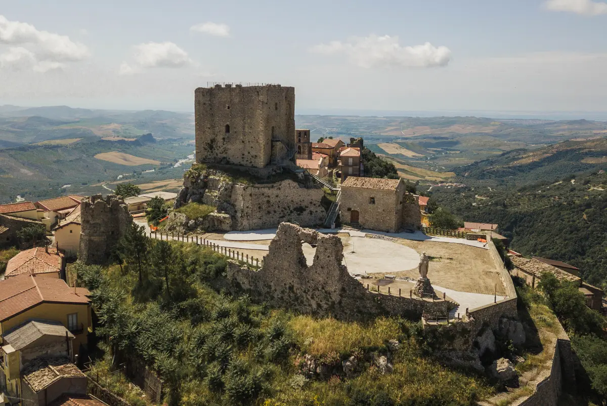 Castello dei Conti d'Aquino