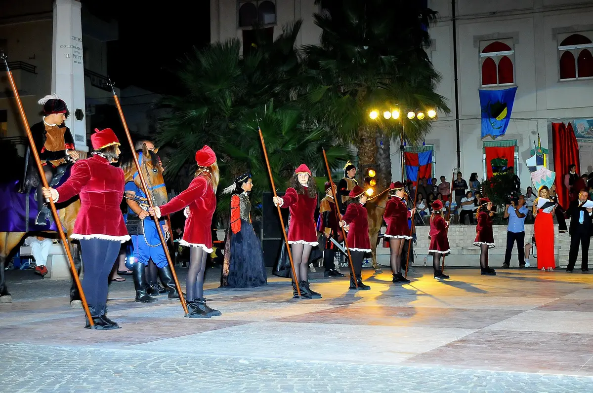 Viaggio a Cutro, la Città degli Scacchi e del Pane